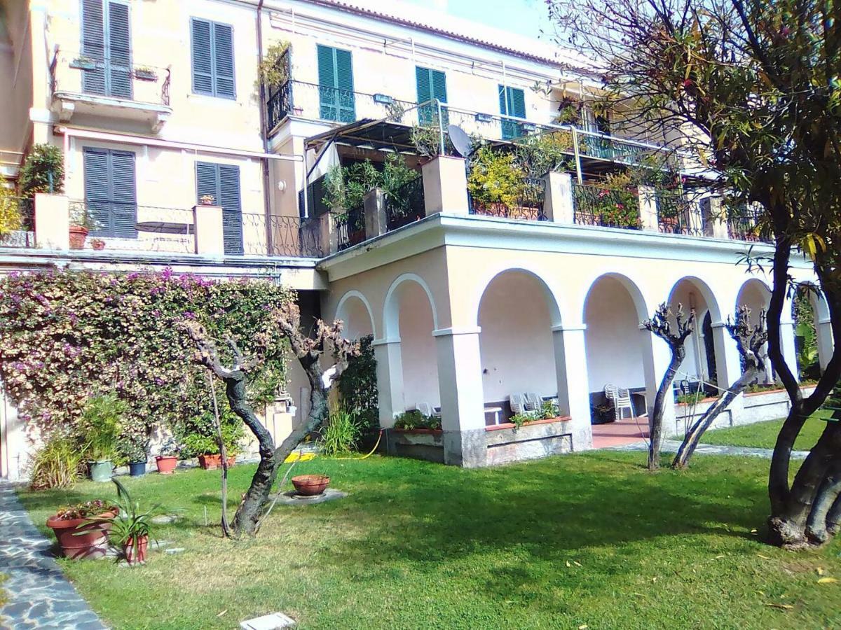 Lorenzo Apartment 莱万托 外观 照片